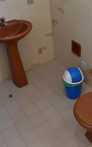 Casa à venda com 480m², 4 quartos e 3 vagasBanheiro da Suíte