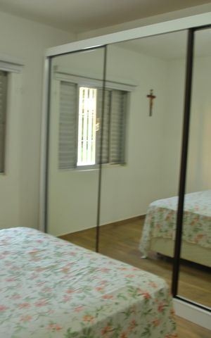Casa à venda com 172m², 3 quartos e 2 vagasSuíte