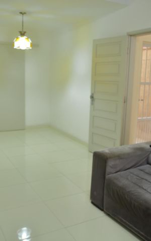 Casa à venda com 172m², 3 quartos e 2 vagasSala