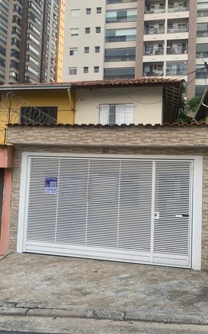 Casa à venda com 172m², 3 quartos e 2 vagasFachada