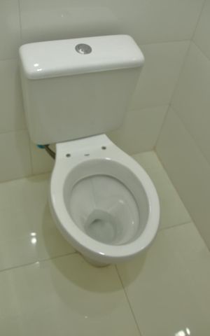 Casa à venda com 172m², 3 quartos e 2 vagasBanheiro de Serviço