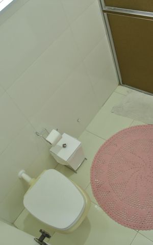 Casa à venda com 172m², 3 quartos e 2 vagasBanheiro/Suíte