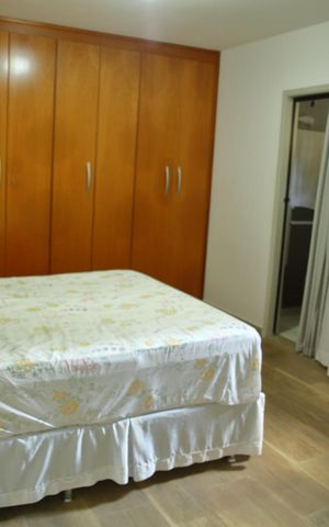Casa à venda com 172m², 3 quartos e 2 vagasSuíte