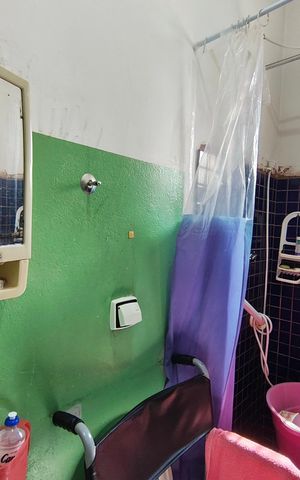 Casa à venda com 150m², 4 quartos e 1 vaga Casa à venda com 150m², 4 quartos e 1 vagaEdícula - Banheiro