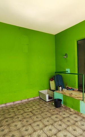 Casa à venda com 150m², 4 quartos e 1 vaga Casa à venda com 150m², 4 quartos e 1 vagaQuintal - Garagem