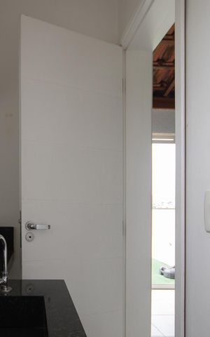 Casa de condomínio à venda com 180m², 3 quartos e 2 vagas Casa de condomínio à venda com 180m², 3 quartos e 2 vagasLavabo 2