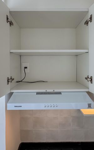 Apartamento à venda com 41m², 2 quartos e sem vaga Apartamento à venda com 41m², 2 quartos e sem vagaCozinha - Armários