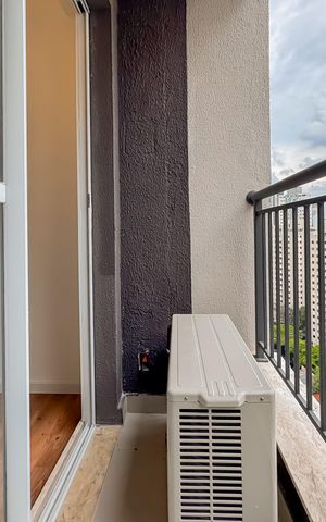 Apartamento à venda com 41m², 2 quartos e sem vaga Apartamento à venda com 41m², 2 quartos e sem vagaVaranda da Sala