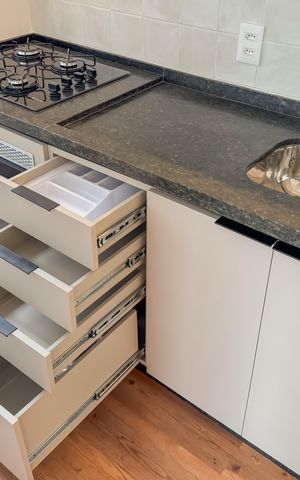 Apartamento à venda com 41m², 2 quartos e sem vaga Apartamento à venda com 41m², 2 quartos e sem vagaCozinha - Armários
