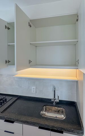 Apartamento à venda com 41m², 2 quartos e sem vaga Apartamento à venda com 41m², 2 quartos e sem vagaCozinha - Armários
