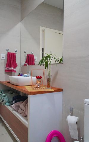 Casa à venda com 300m², 3 quartos e 2 vagasBanheiro