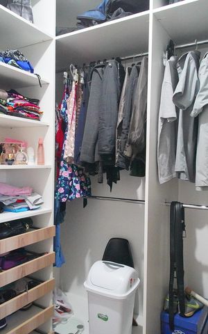 Casa à venda com 300m², 3 quartos e 2 vagasCloset