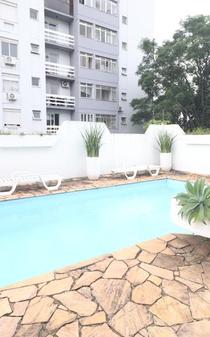 Casa à venda com 650m², 4 quartos e 2 vagasÁrea comum - Piscina