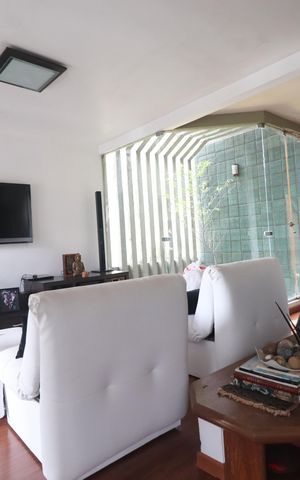 Casa à venda com 650m², 4 quartos e 2 vagasSala