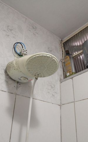 Casa de condomínio à venda com 60m², 2 quartos e 1 vagaBanheiro Social
