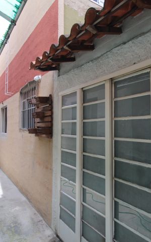 Casa de condomínio à venda com 60m², 2 quartos e 1 vagaEntrada