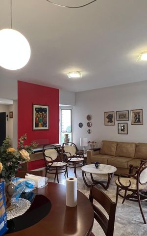 Apartamento à venda com 120m², 3 quartos e 2 vagas Apartamento à venda com 120m², 3 quartos e 2 vagasSala