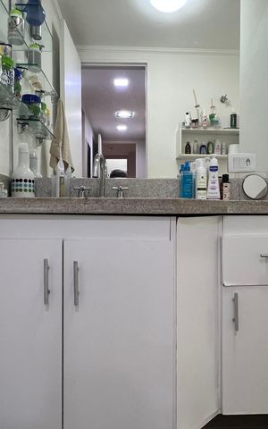 Apartamento à venda com 120m², 3 quartos e 2 vagas Apartamento à venda com 120m², 3 quartos e 2 vagasBanheiro da Suíte