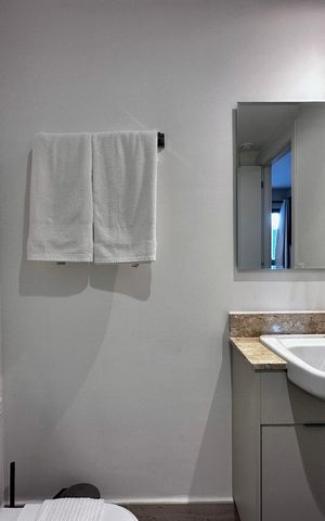 Studio à venda com 25m², 0 quarto e sem vaga Studio à venda com 25m², 0 quarto e sem vagaBanheiro