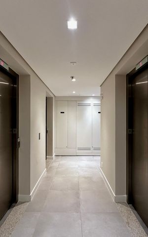 Studio à venda com 25m², 0 quarto e sem vaga Studio à venda com 25m², 0 quarto e sem vagaHall Elevadores