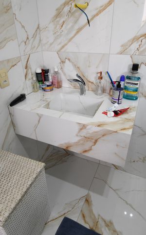 Casa de condomínio à venda com 320m², 3 quartos e 4 vagasBanheiro 3