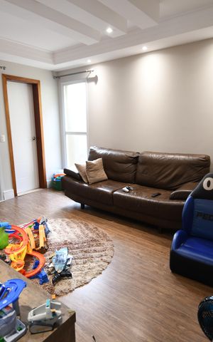 Casa de condomínio à venda com 320m², 3 quartos e 4 vagasSala de TV 1