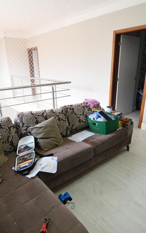 Casa de condomínio à venda com 320m², 3 quartos e 4 vagasSala de TV 2