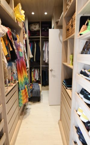 Casa de condomínio à venda com 320m², 3 quartos e 4 vagasQuarto Suíte 3 - Closet