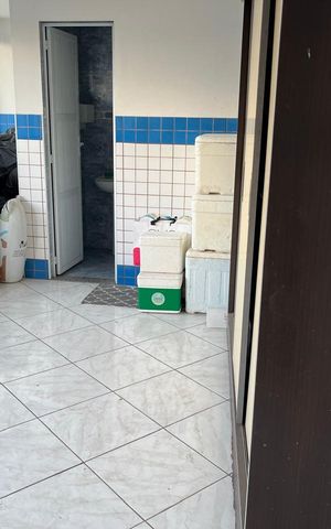 Casa à venda com 350m², 4 quartos e 2 vagas Casa à venda com 350m², 4 quartos e 2 vagasQuarto