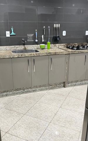 Casa à venda com 350m², 4 quartos e 2 vagas Casa à venda com 350m², 4 quartos e 2 vagasCozinha