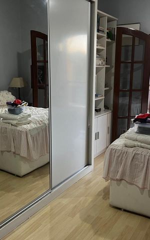 Casa à venda com 350m², 4 quartos e 2 vagas Casa à venda com 350m², 4 quartos e 2 vagasQuarto