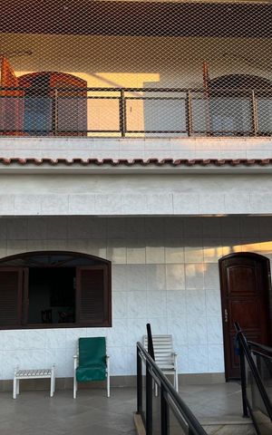 Casa à venda com 350m², 4 quartos e 2 vagas Casa à venda com 350m², 4 quartos e 2 vagasÁrea Externa