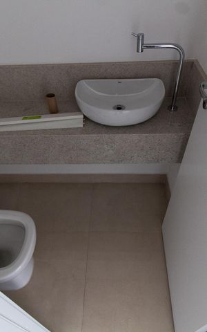 Apartamento à venda com 80m², 2 quartos e 2 vagas Apartamento à venda com 80m², 2 quartos e 2 vagasLavabo