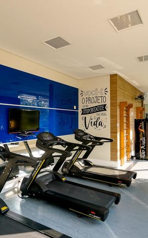 Apartamento à venda com 167m², 3 quartos e 3 vagas Apartamento à venda com 167m², 3 quartos e 3 vagasÁrea comum - Academia