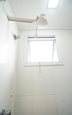 Apartamento à venda com 167m², 3 quartos e 3 vagas Apartamento à venda com 167m², 3 quartos e 3 vagasChuveiro