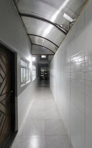 Casa à venda com 155m², 3 quartos e 4 vagas Casa à venda com 155m², 3 quartos e 4 vagasCorredor Externo