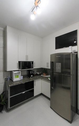 Casa à venda com 155m², 3 quartos e 4 vagas Casa à venda com 155m², 3 quartos e 4 vagasCozinha