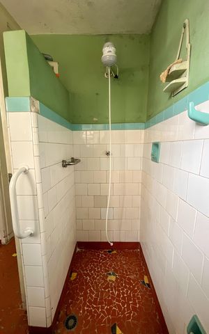 Casa à venda com 101m², 2 quartos e sem vagaBanheiro