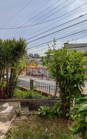 Casa à venda com 101m², 2 quartos e sem vagaQuintal