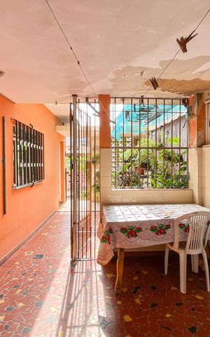 Casa à venda com 101m², 2 quartos e sem vagaQuintal