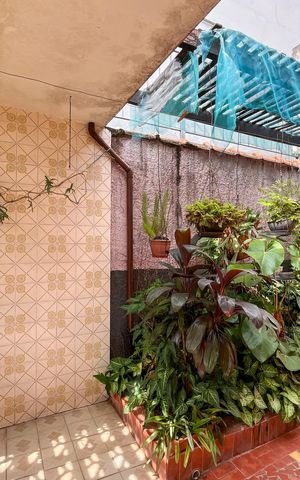 Casa à venda com 101m², 2 quartos e sem vagaQuintal