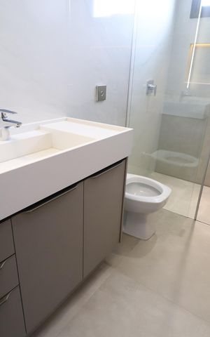 Casa de condomínio para alugar com 500m², 5 quartos e 3 vagasBanheiro Suíte 2
