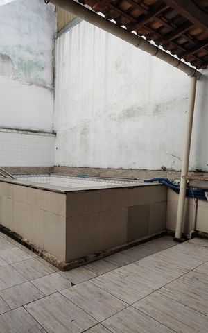 Casa de condomínio à venda com 180m², 3 quartos e 2 vagas Casa de condomínio à venda com 180m², 3 quartos e 2 vagasPiscina