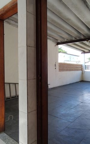 Casa de condomínio à venda com 180m², 3 quartos e 2 vagas Casa de condomínio à venda com 180m², 3 quartos e 2 vagasSuíte