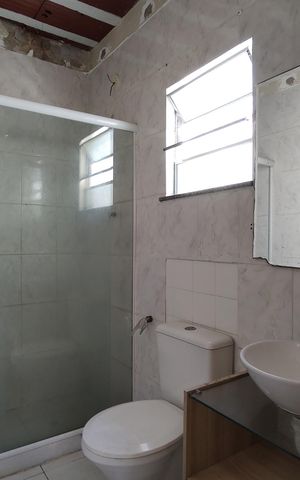 Casa de condomínio à venda com 180m², 3 quartos e 2 vagas Casa de condomínio à venda com 180m², 3 quartos e 2 vagasBanheiro da Suíte
