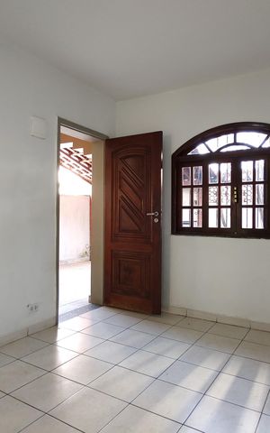 Casa de condomínio à venda com 180m², 3 quartos e 2 vagas Casa de condomínio à venda com 180m², 3 quartos e 2 vagasSala