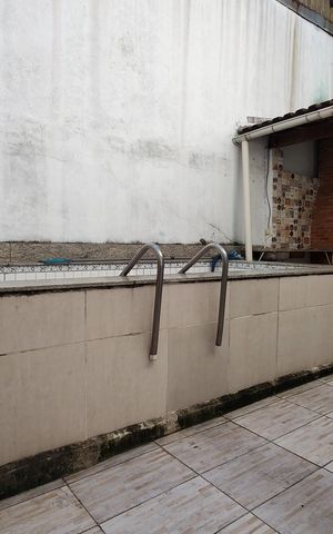 Casa de condomínio à venda com 180m², 3 quartos e 2 vagas Casa de condomínio à venda com 180m², 3 quartos e 2 vagasPiscina