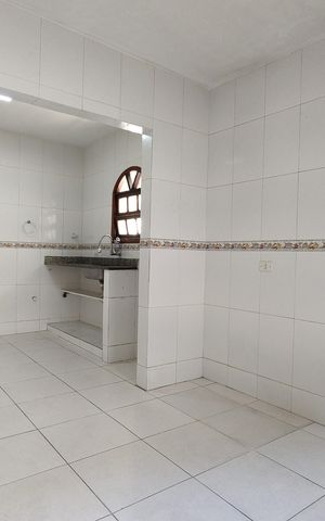 Casa de condomínio à venda com 180m², 3 quartos e 2 vagas Casa de condomínio à venda com 180m², 3 quartos e 2 vagasCozinha