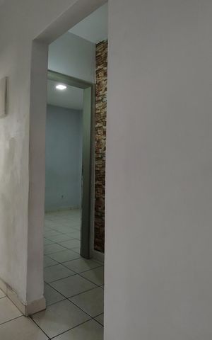 Casa de condomínio à venda com 180m², 3 quartos e 2 vagas Casa de condomínio à venda com 180m², 3 quartos e 2 vagasCorredor