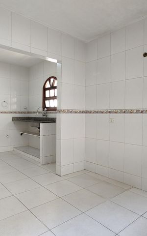 Casa de condomínio à venda com 180m², 3 quartos e 2 vagas Casa de condomínio à venda com 180m², 3 quartos e 2 vagasCozinha